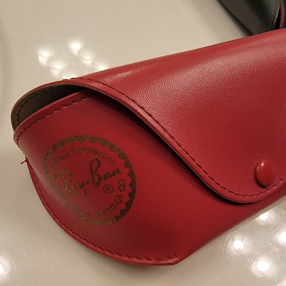 Ray Ban Sunglasses - Picture 3 of 5